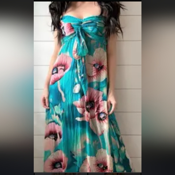 Xhilaration Dresses & Skirts - Floral Maxi Boohoo Dress in Blue and Pink Poppy Print.Like New